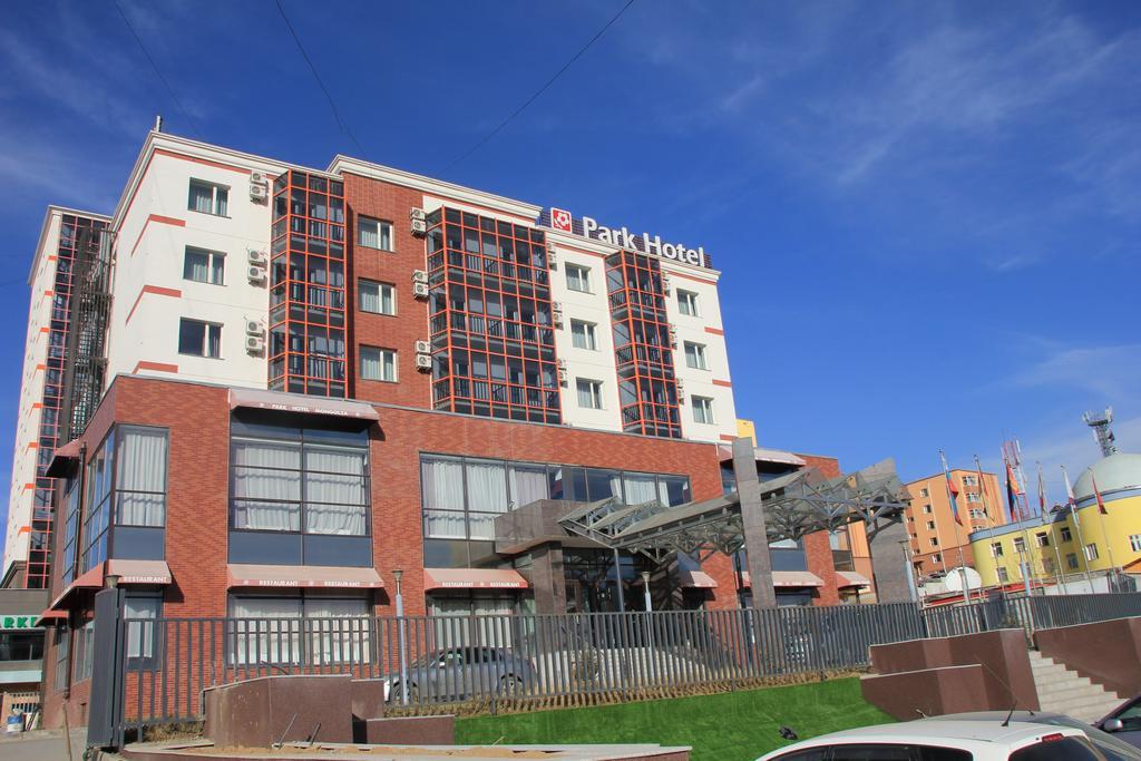 Park Hotel Ulaanbaatar Esterno foto